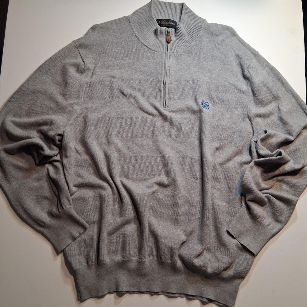 Mens Brooks Brothers UNC Tarheels  embroidered logo Gray 1/4 Zip Sweater